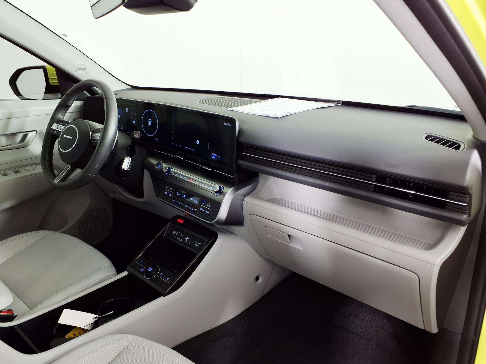 Certified 2025 Hyundai Kona SEL image 9