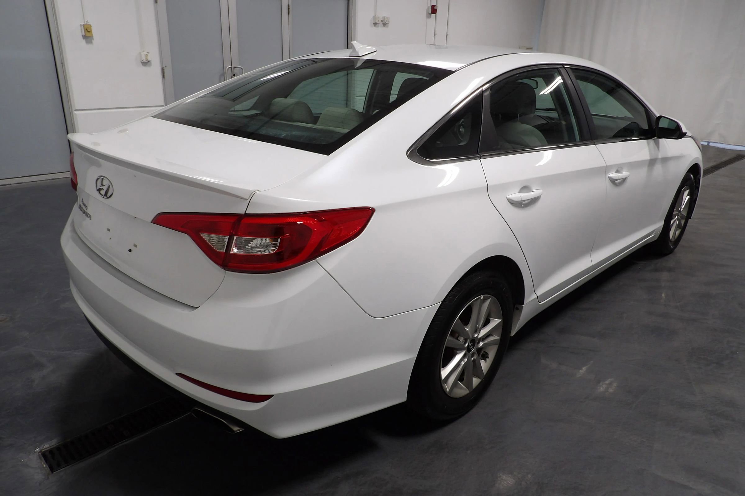 Used 2017 Hyundai Sonata SE image 4