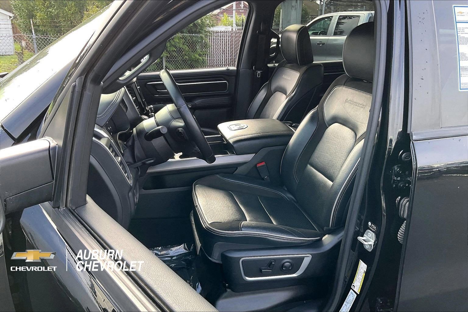 Used 2024 RAM 1500 Laramie image 23