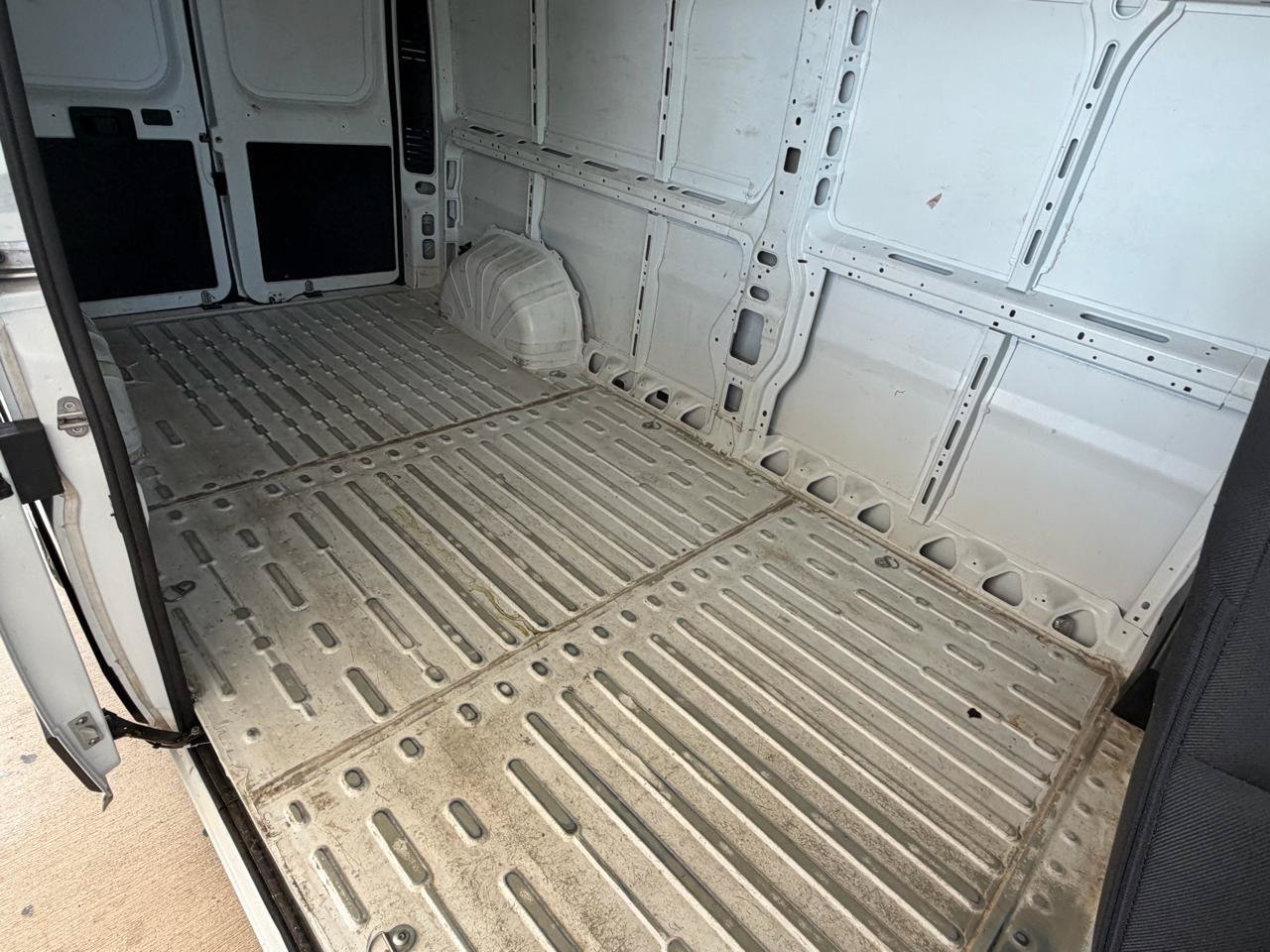 Used 2025 RAM ProMaster 2500 w/ Convenience Group FWD image 28