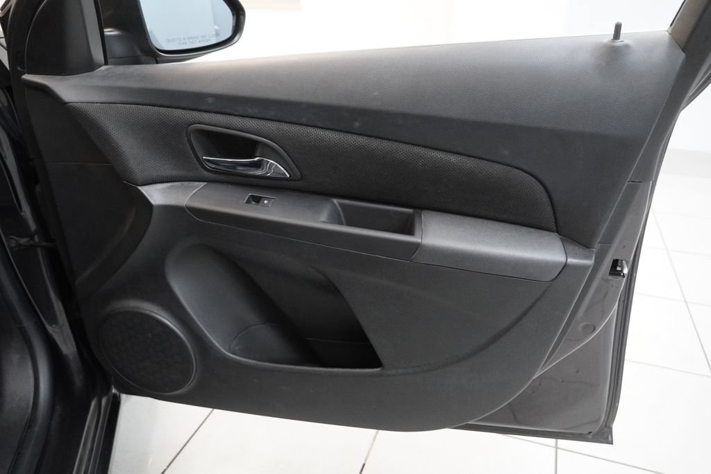 Used 2014 Chevrolet Cruze LT FWD image 32