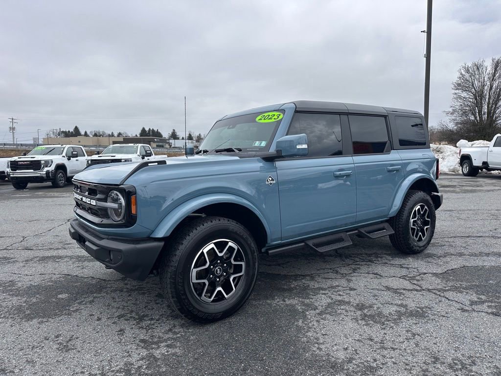 Used 2023 Ford Bronco Outer Banks image 2