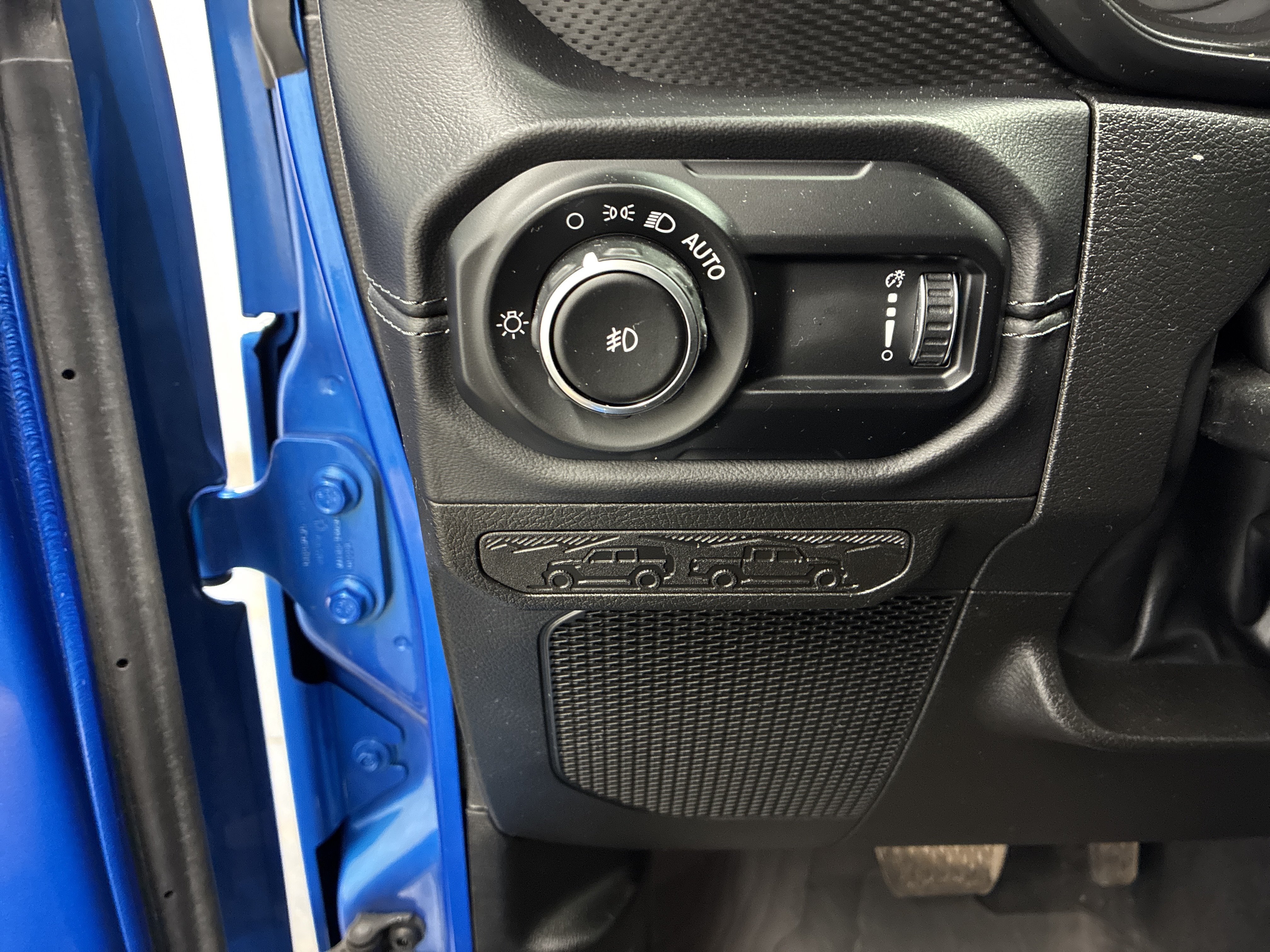 Certified 2025 Jeep Wrangler Unlimited Rubicon w/ Safety Group AWD/4WD image 18