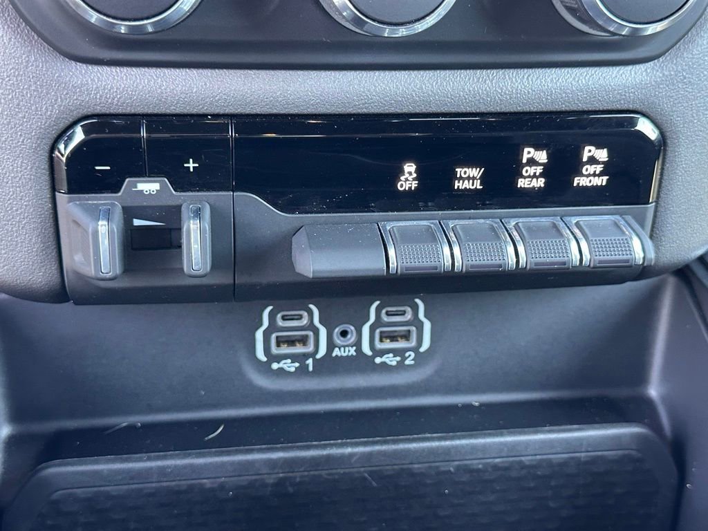 Used 2024 RAM 1500 Big Horn image 30