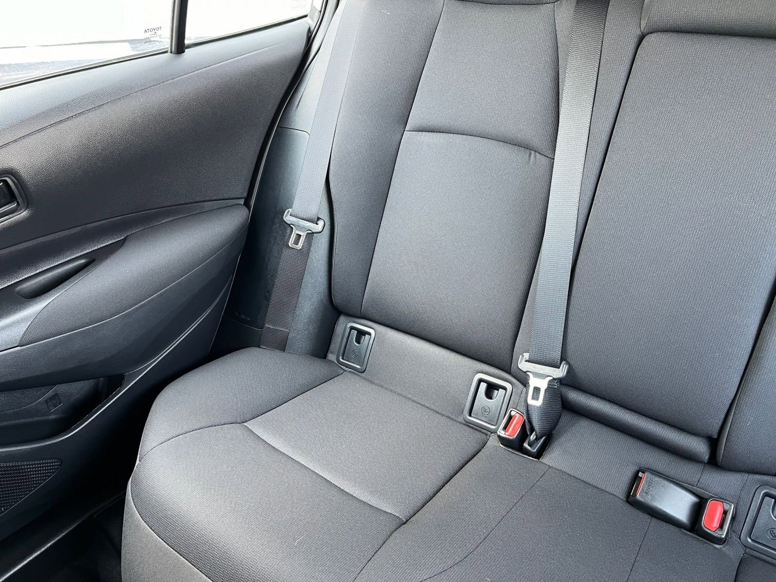 Used 2025 Toyota Corolla LE FWD image 35