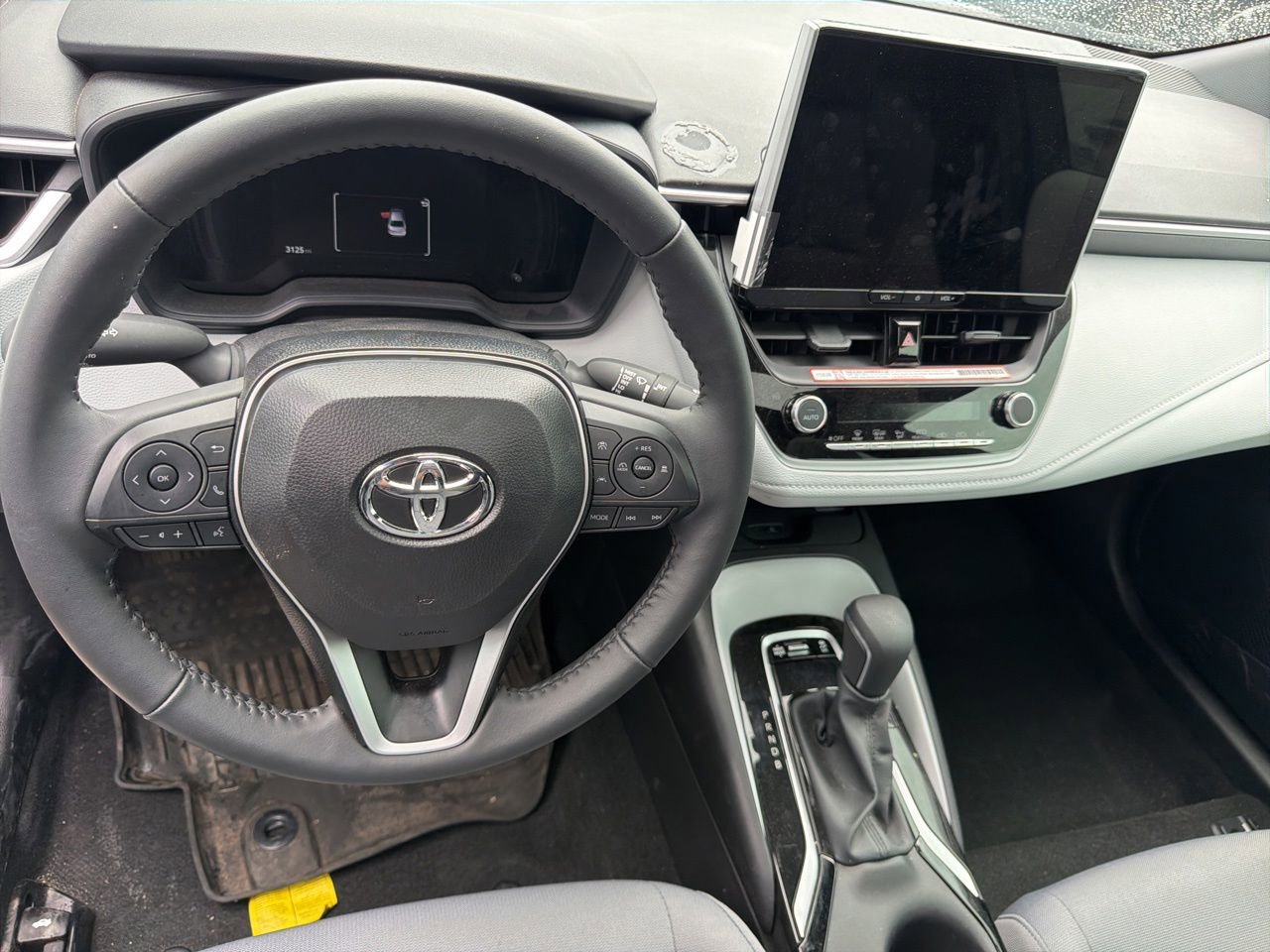 Used 2025 Toyota Corolla SE w/ SE Premium Package FWD image 12