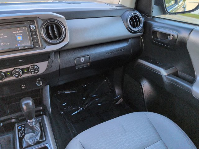Used 2019 Toyota Tacoma SR5 w/ SR5 Appearance Package (SM) RWD image 17