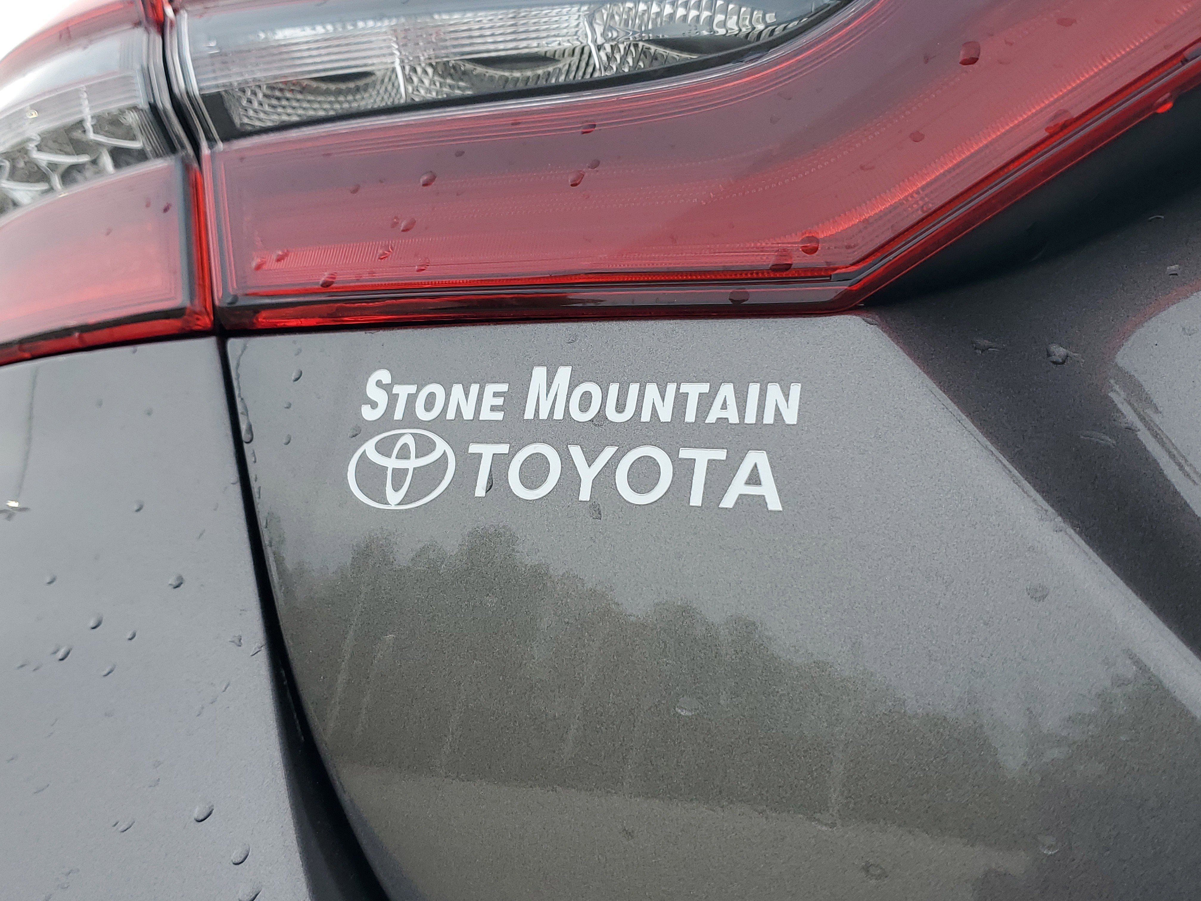 Used 2024 Toyota Camry XSE FWD image 8