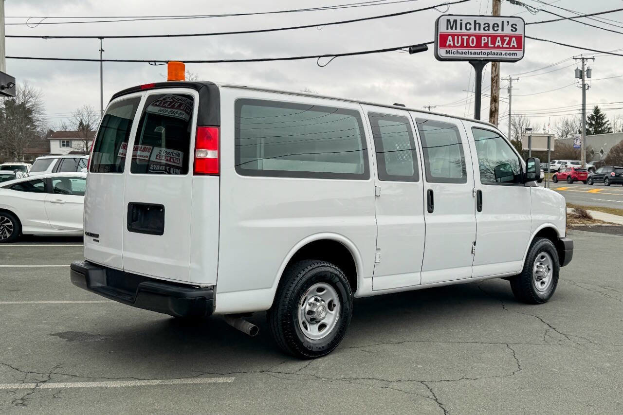 Used 2016 Chevrolet Express 2500 2500 3dr Cargo Van image 4