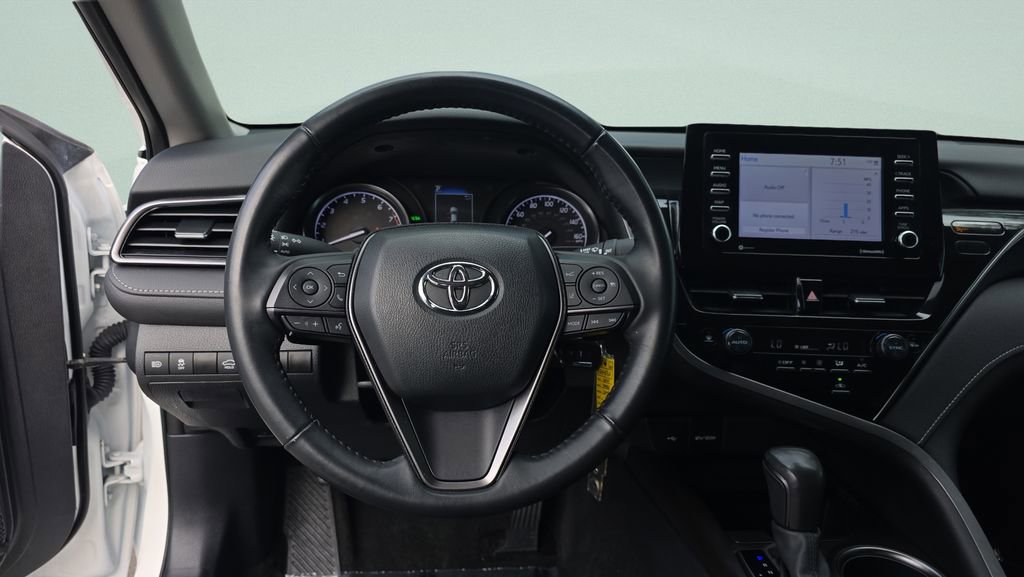 Used 2024 Toyota Camry SE FWD image 12