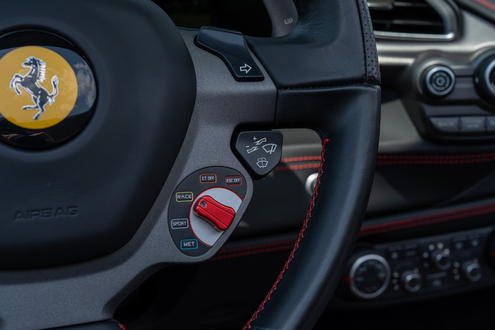 Used 2018 Ferrari 488 Spider RWD image 38