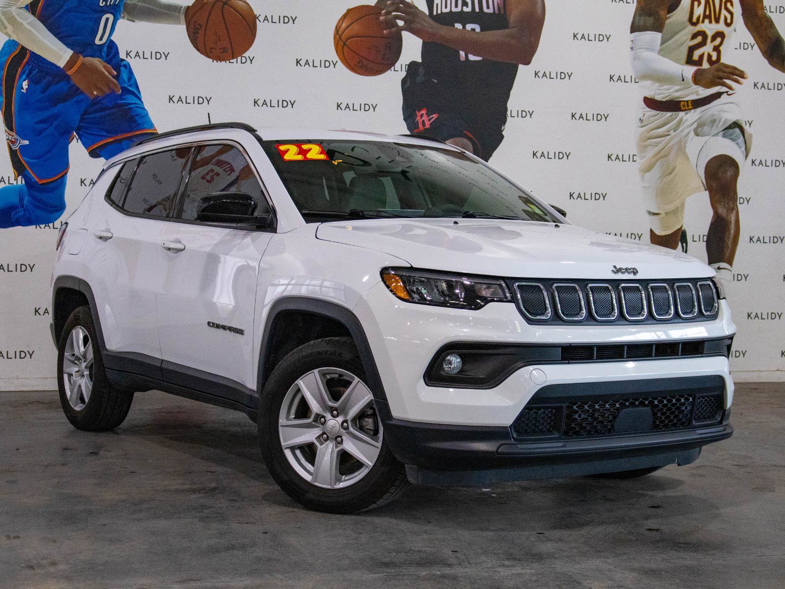 Used 2022 Jeep Compass Latitude AWD/4WD image 2