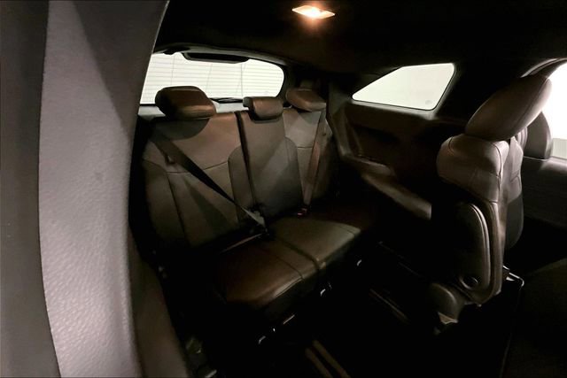 Used 2022 Toyota Sienna XSE image 29