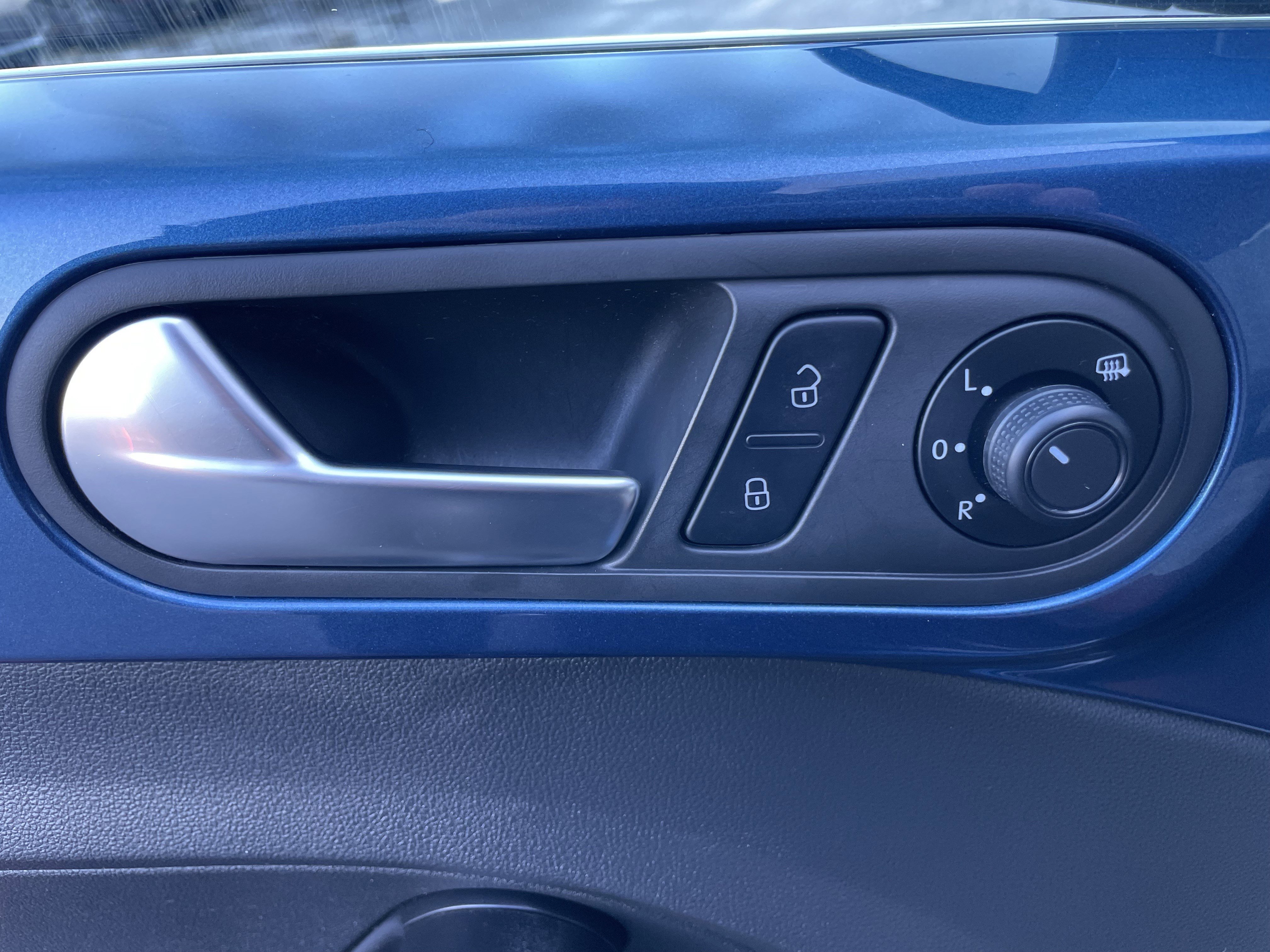 Used 2017 Volkswagen Beetle 1.8T Classic image 11