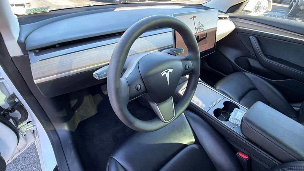 Used 2023 Tesla Model 3 Standard Range image 28