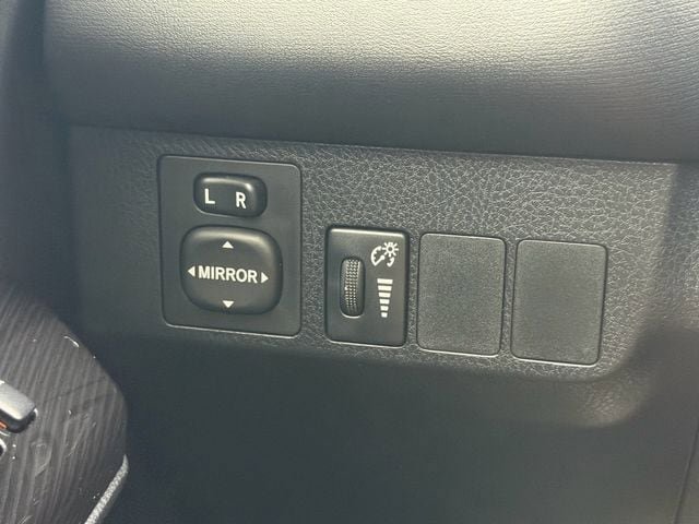 Used 2016 Toyota RAV4 SE FWD image 29