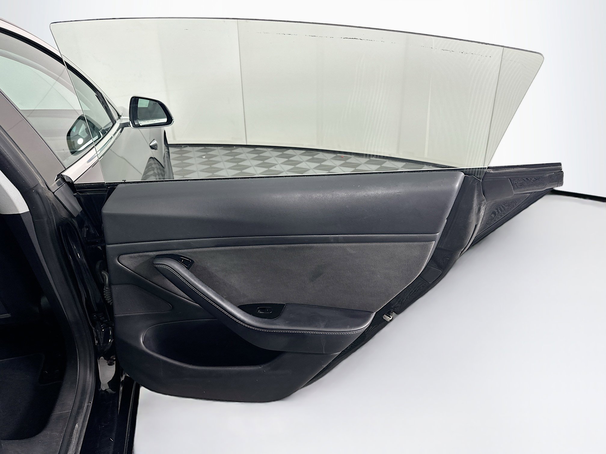 Used 2018 Tesla Model 3 Long Range image 28