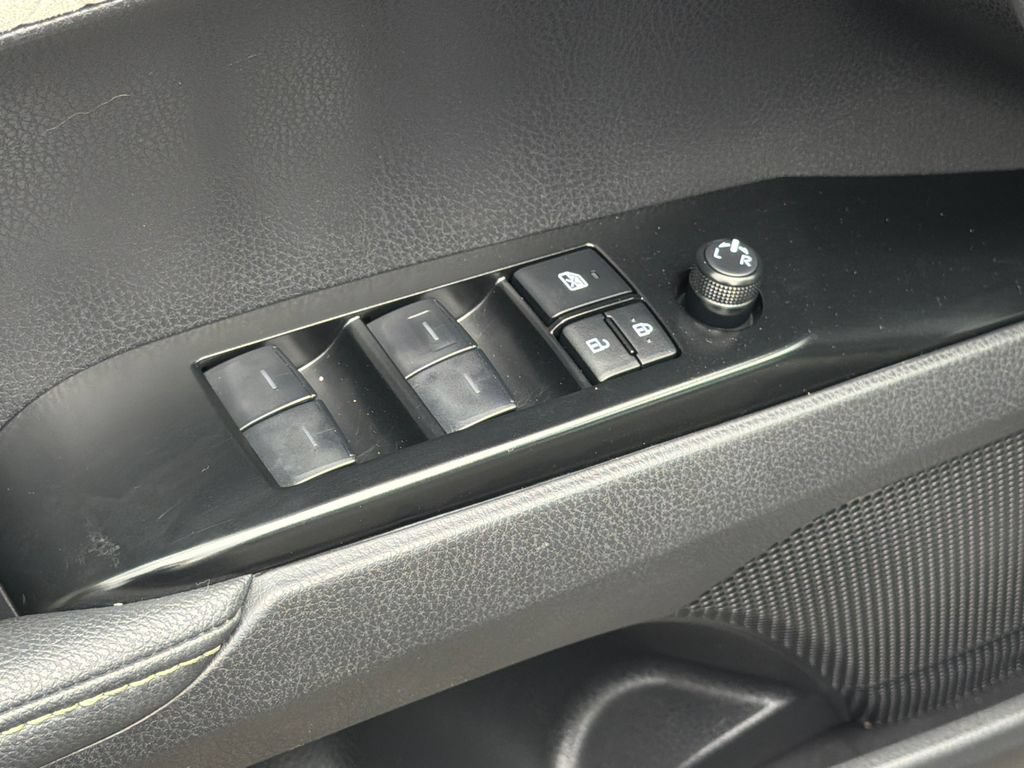 Used 2025 Toyota Camry XLE FWD image 19