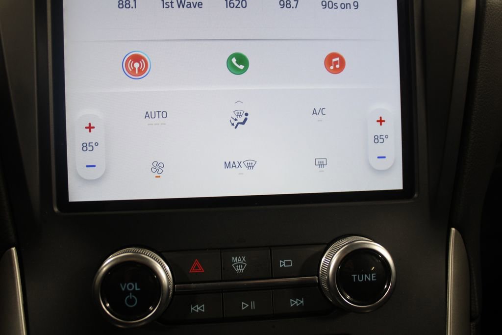 Used 2024 Ford Edge SE image 44