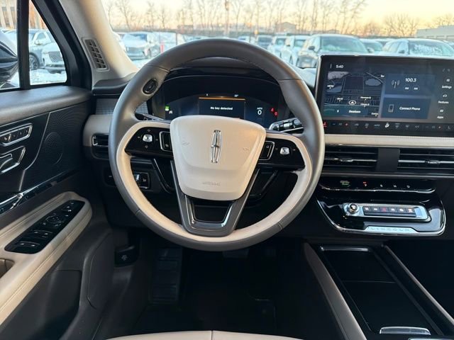 Certified 2023 Lincoln Corsair AWD image 15