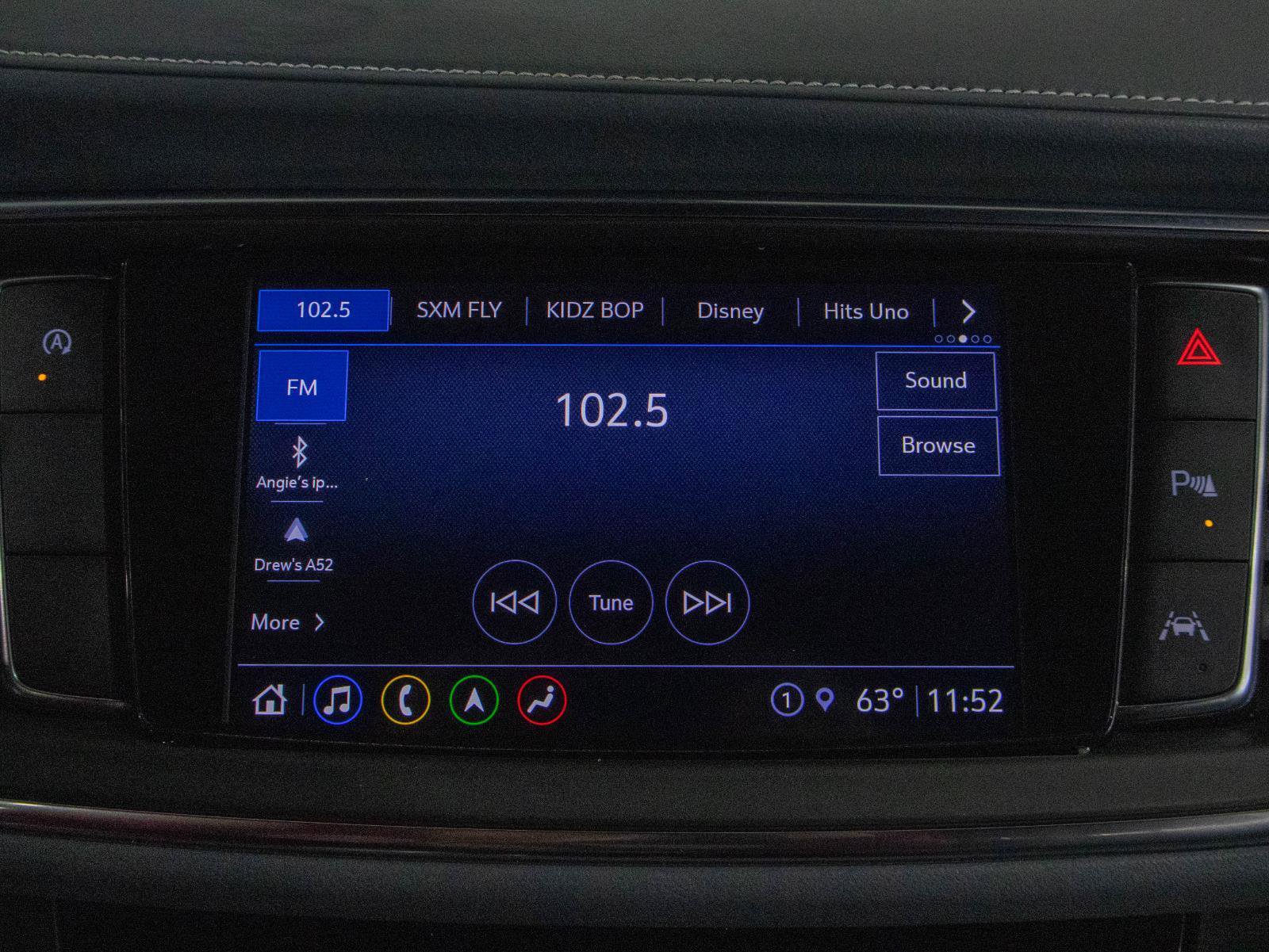 Used 2024 Buick Enclave Essence w/ Sound and Sites Package image 9