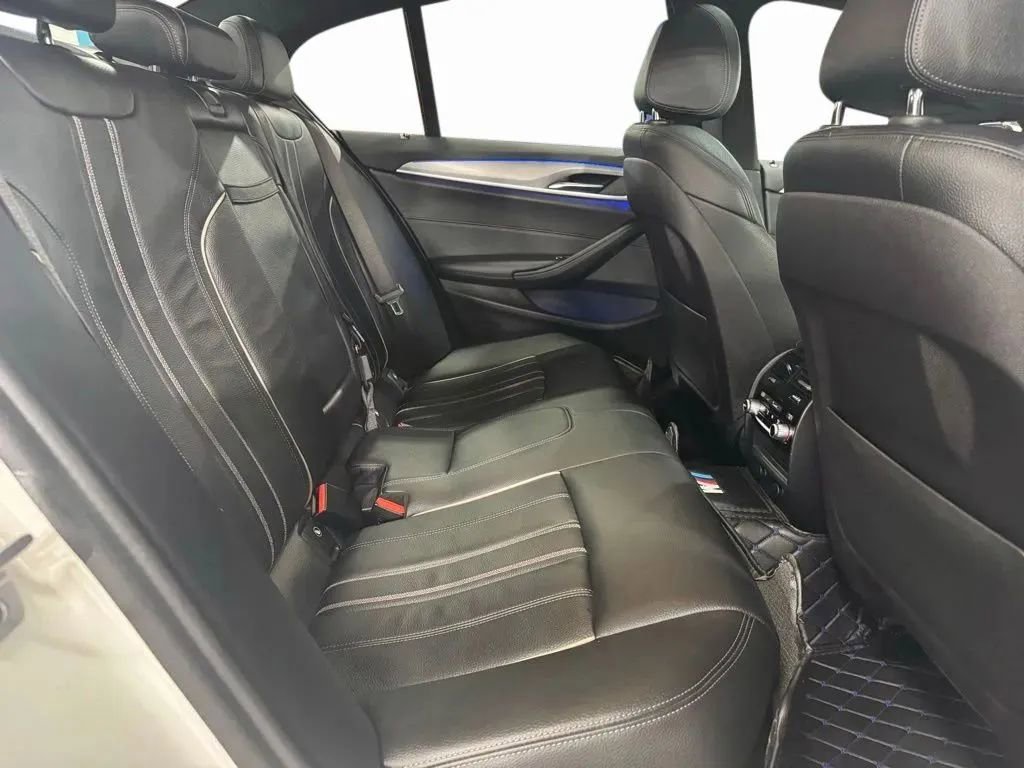 Used 2018 BMW 530i xDrive 530i xDrive image 21