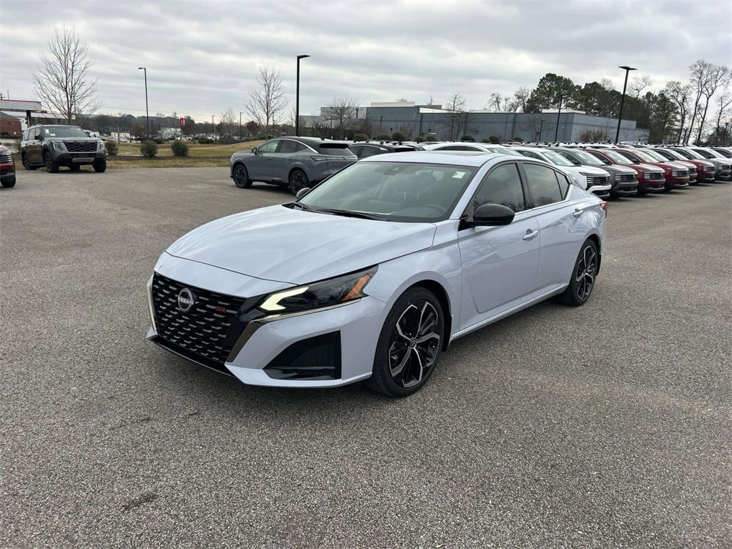 New 2025 Nissan Altima 2.5 SR w/ SR Premium Package image 7
