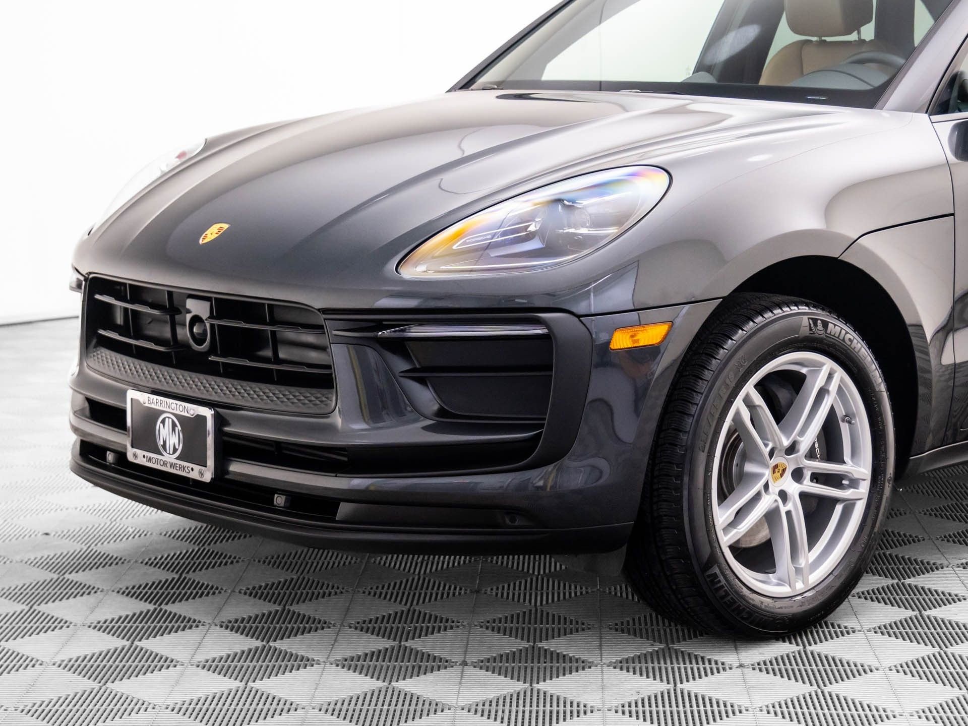 Certified 2025 Porsche Macan image 35