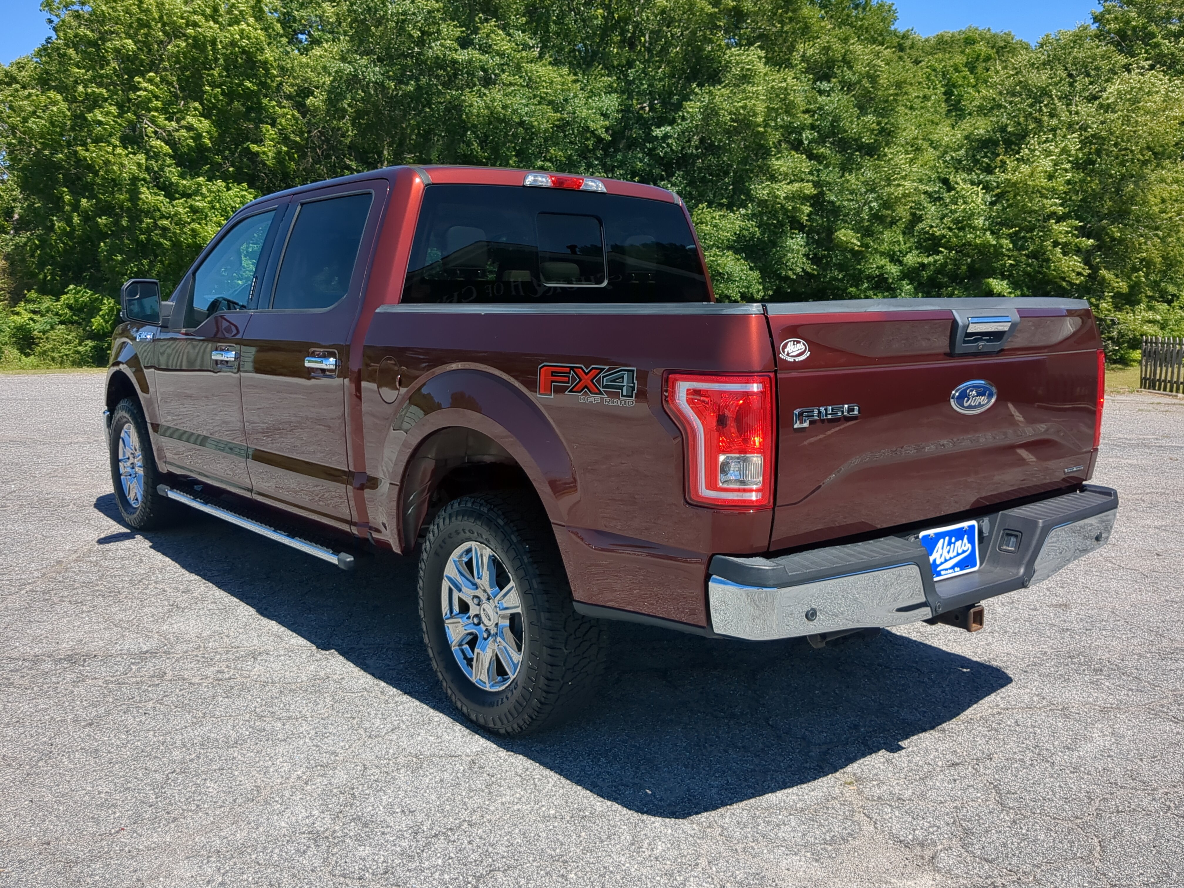 Used 2015 Ford F150 XLT w/ Equipment Group 302A Luxury AWD/4WD image 5