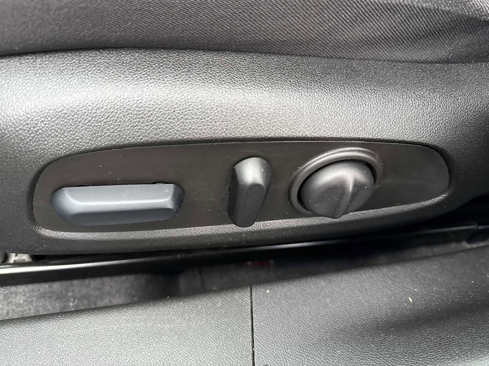 Used 2023 Chevrolet Malibu RS FWD image 14