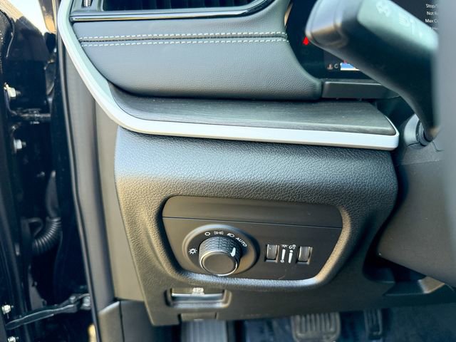 New 2026 Jeep Grand Cherokee Altitude AWD/4WD image 19
