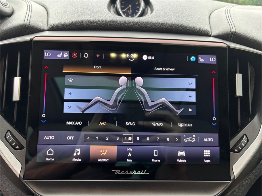 Used 2021 Maserati Ghibli S RWD image 28
