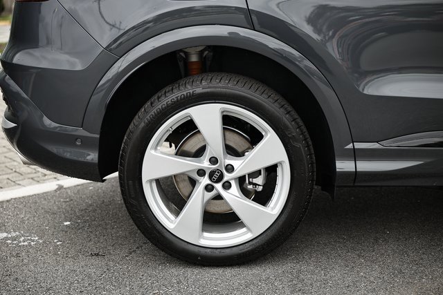 New 2025 Audi Q5 Premium Plus image 6