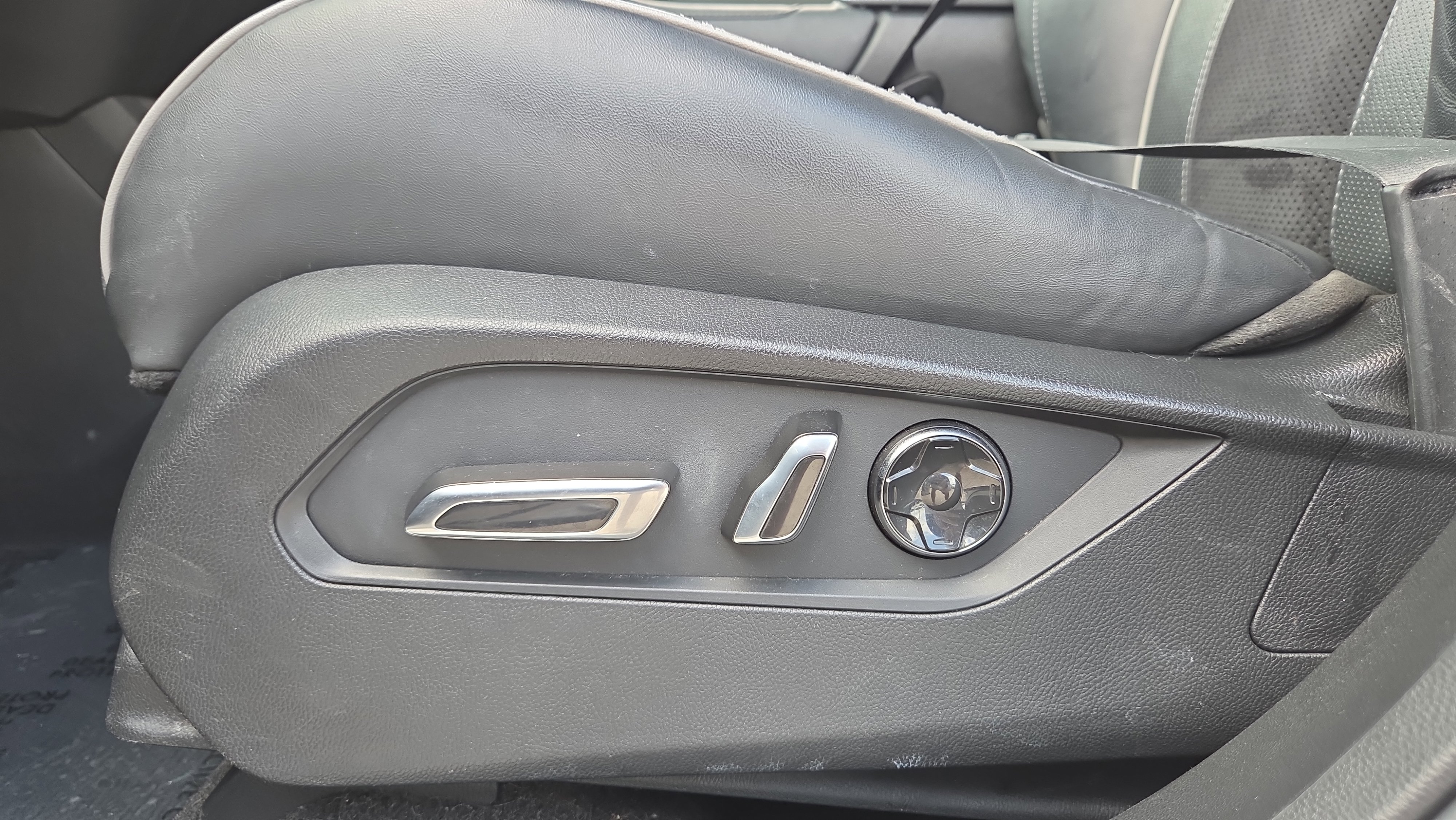 Used 2021 Acura RDX A-Spec FWD image 10