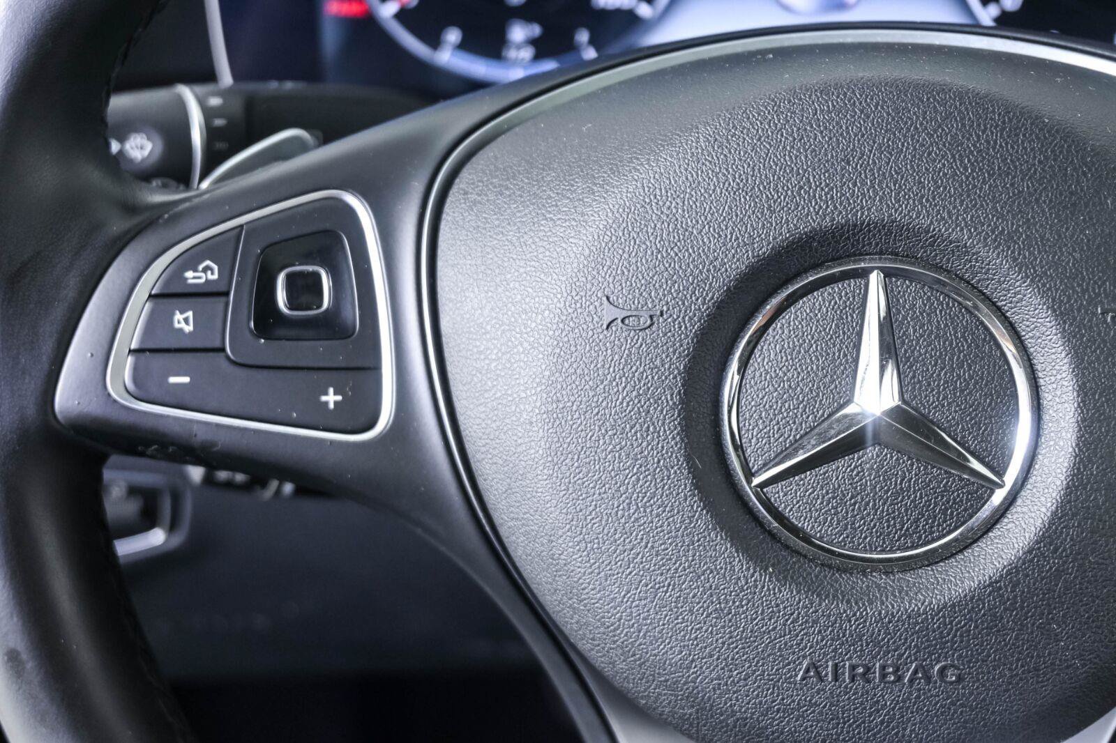 Used 2017 Mercedes-Benz E 300 image 10