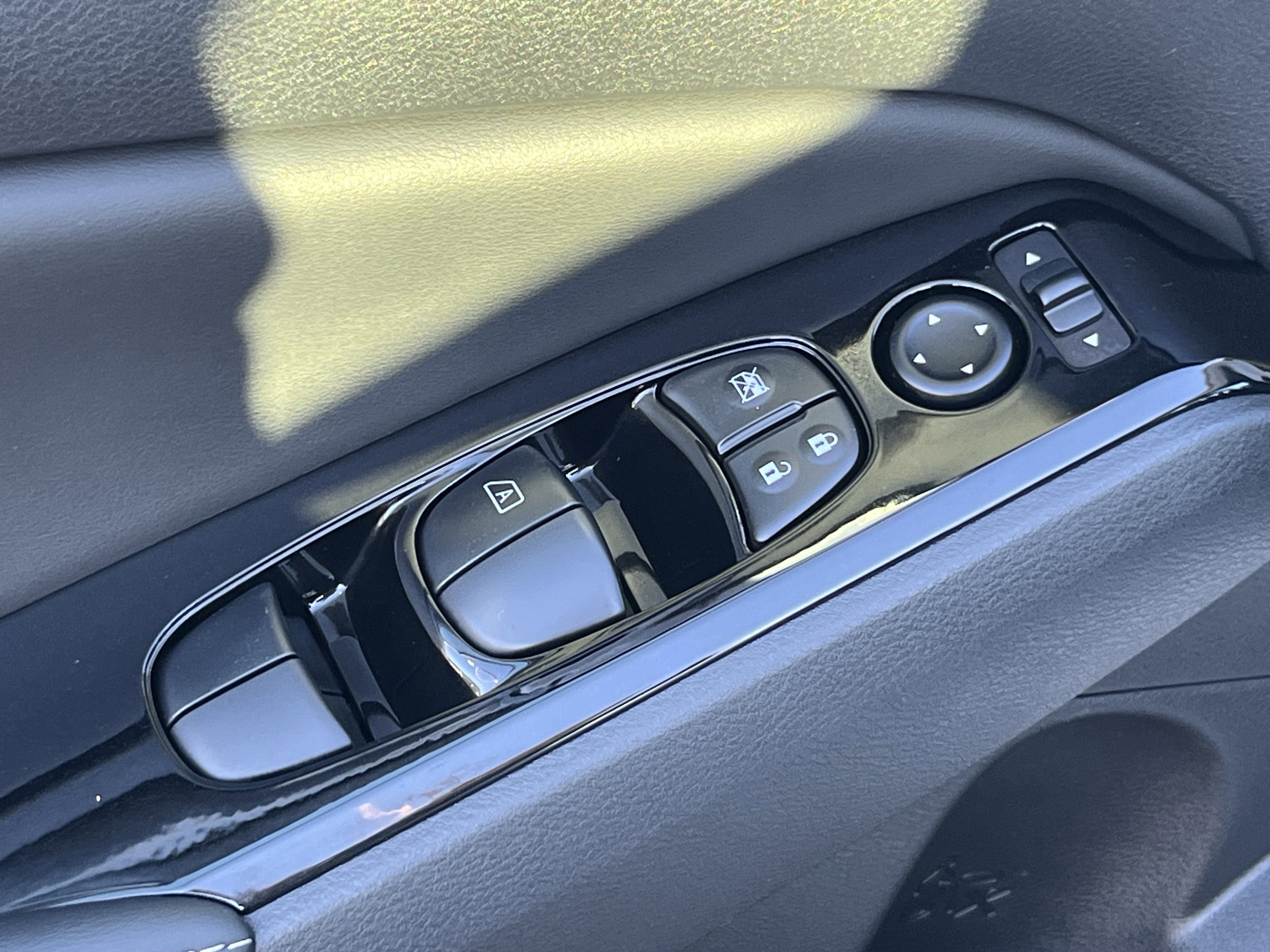 Used 2024 Nissan Altima 2.5 SL image 18