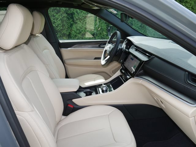 New 2027 Jeep Grand Cherokee Limited AWD/4WD image 27