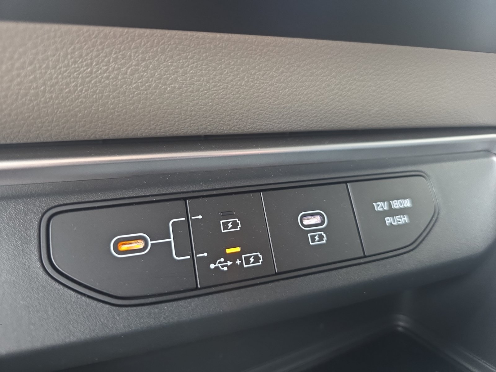 Certified 2026 Kia Carnival LX FWD image 19
