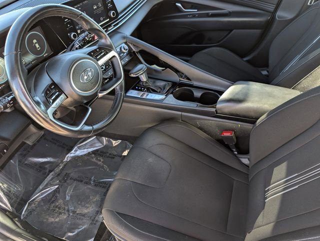 Used 2022 Hyundai Elantra SEL w/ Convenience Package image 12