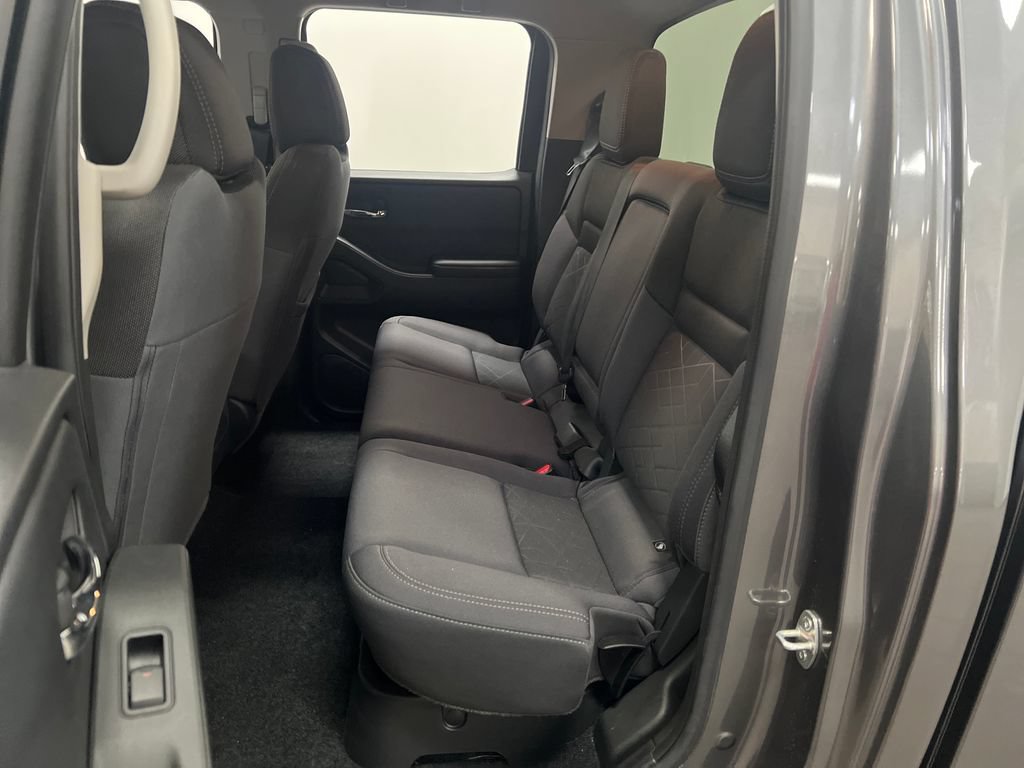 Used 2025 Nissan Frontier SV w/ Tow Package RWD image 27