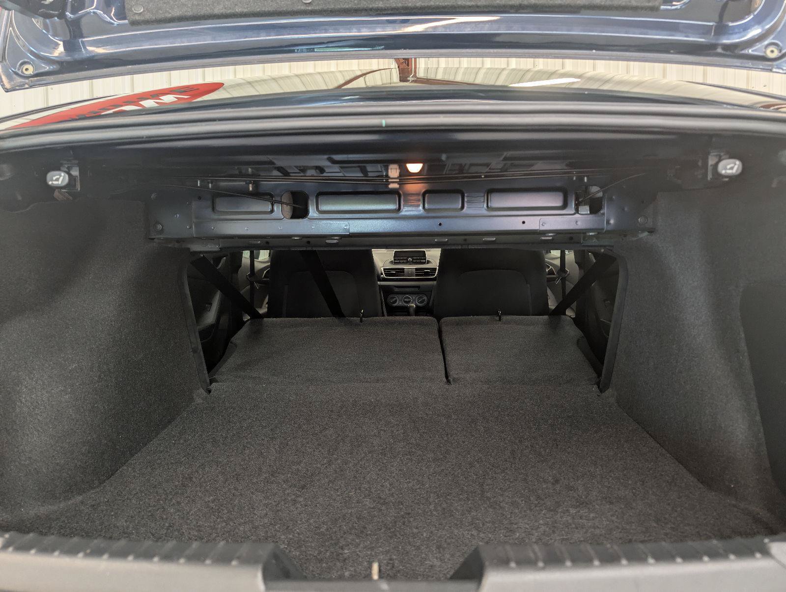 Used 2014 MAZDA MAZDA3 i Sport FWD image 42