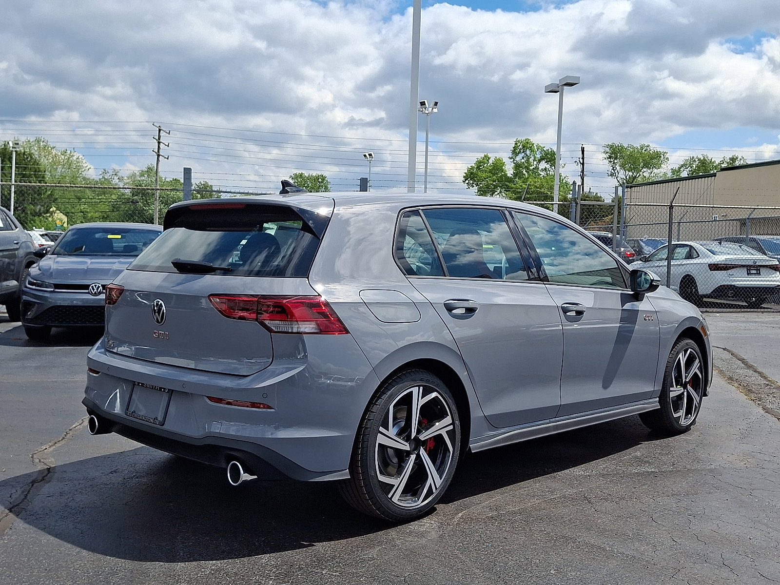 New 2026 Volkswagen GTI SE FWD image 4