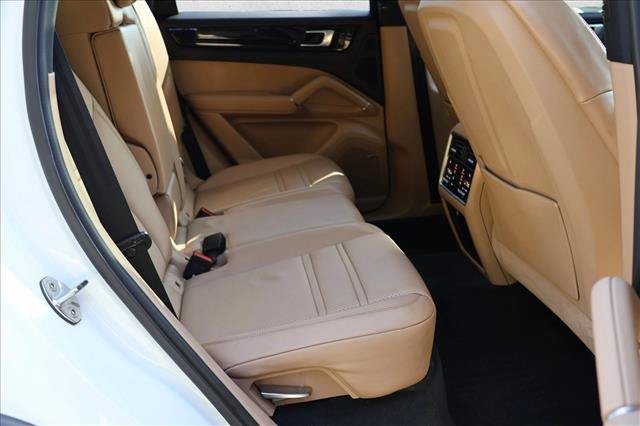 Used 2019 Porsche Cayenne AWD/4WD image 26