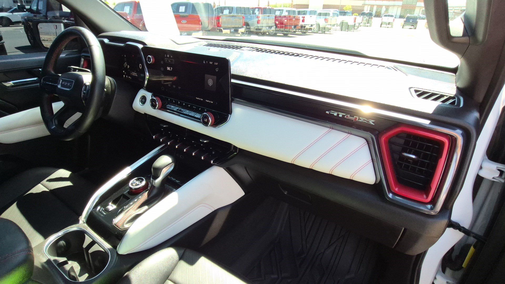 Used 2023 GMC Canyon AT4X w/ Edition 1 AWD/4WD image 31