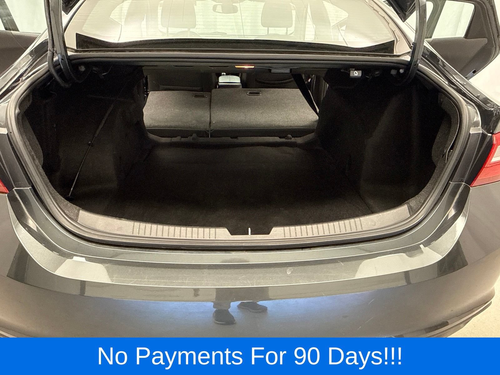Used 2016 Chevrolet Malibu LT FWD image 34