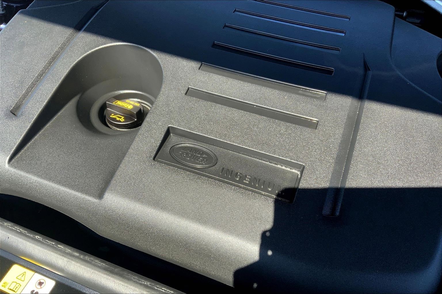 Used 2023 Land Rover Range Rover SE image 32