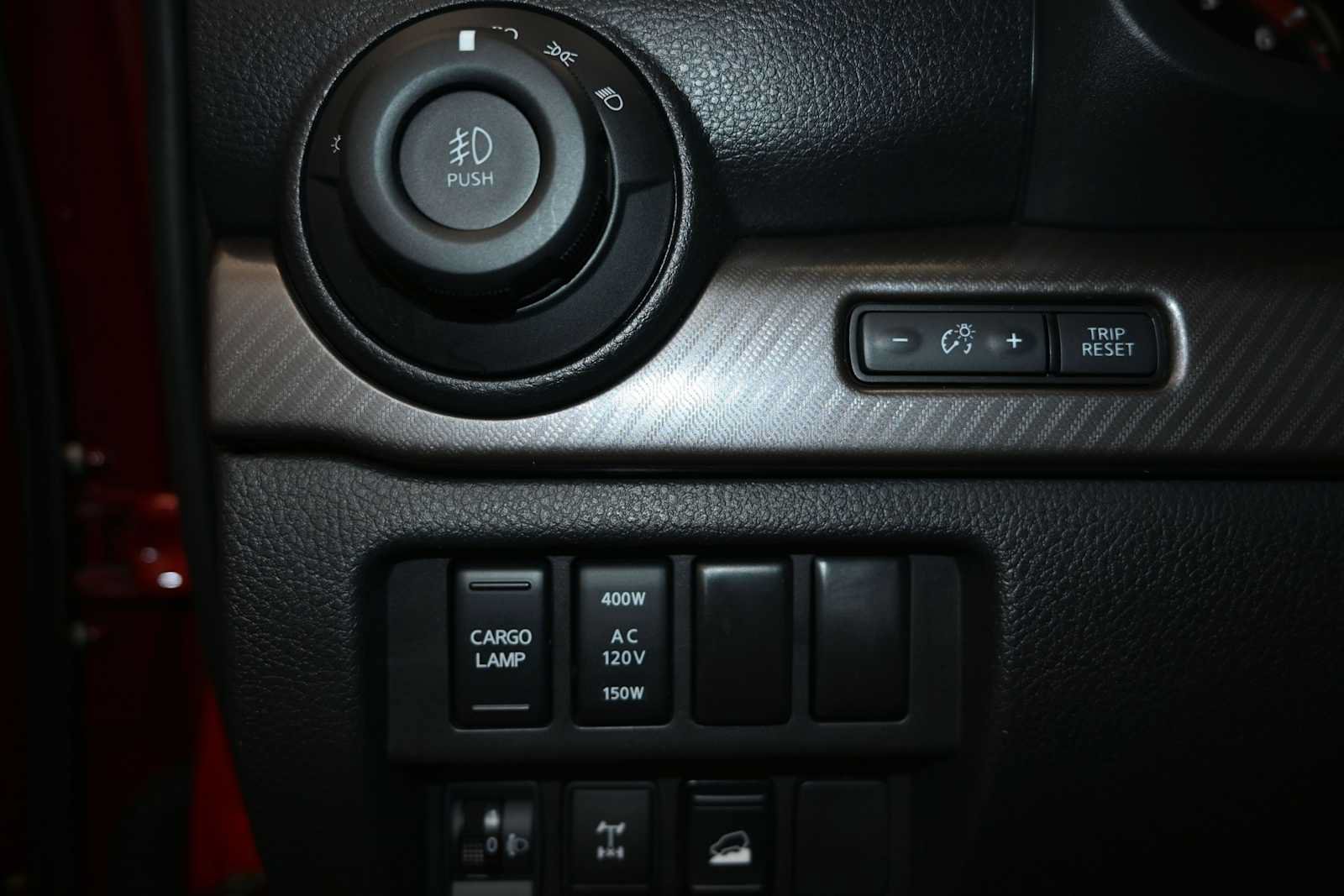 Used 2024 Nissan Titan PRO-4X w/ Pro-4x Convenience Package AWD/4WD image 18
