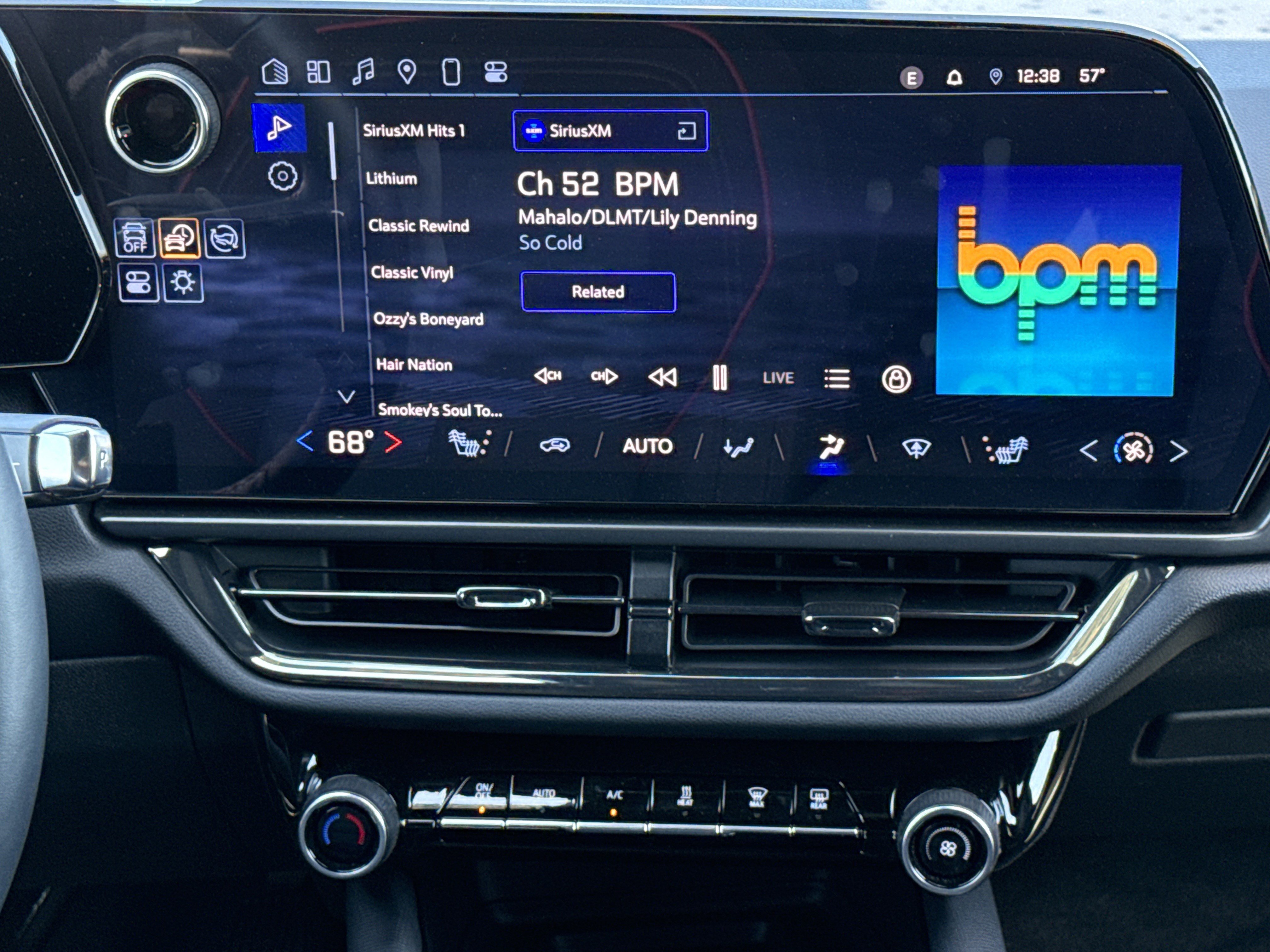 Used 2024 Chevrolet Equinox EV RS image 34