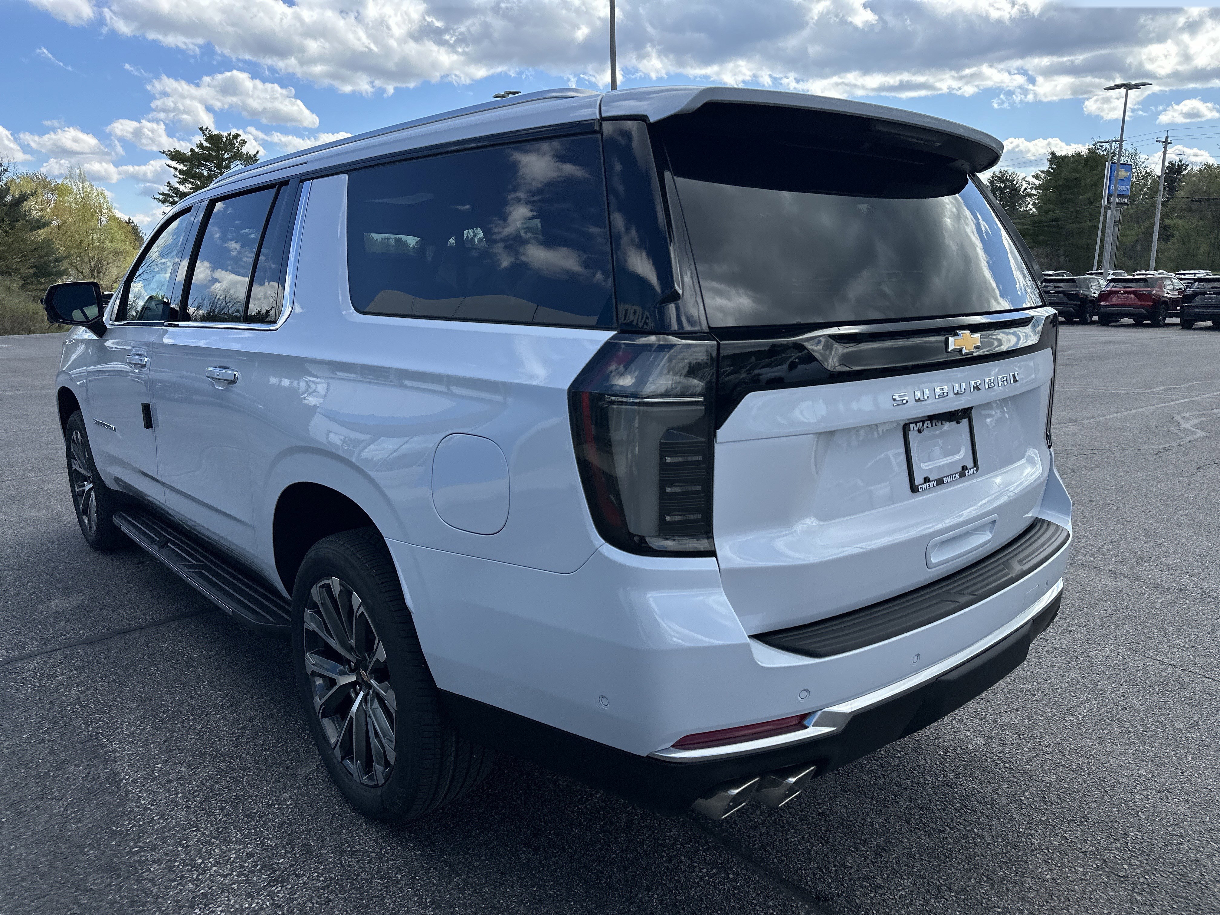 New 2026 Chevrolet Suburban High Country w/ Sun And Tow Package AWD/4WD image 4