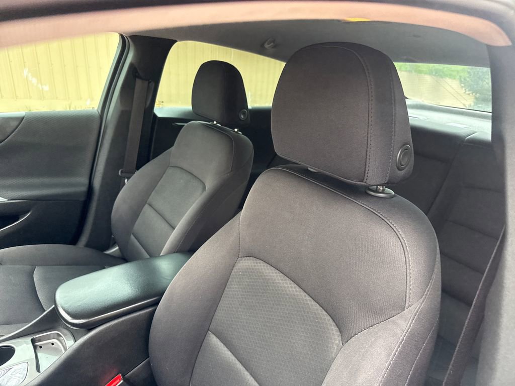 Used 2017 Chevrolet Malibu LS FWD image 13